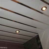 Качественный реечный потолок белый матовый с хром вставкой в комплекте - Размер 1,95 м. х 1,80 м.