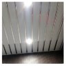 Алюминиевый реечный потолок для ванной комнаты белый с раскладкой хром 1,5 м. х 1,7м. AN85A 