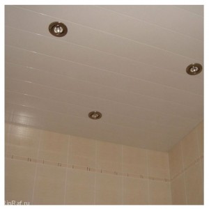 Размер 1,45 м. x 1,3 м. Реечный потолок белый матовый в ванную