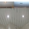 Реечный потолок для ванной 1,5х2,1 м AN85A белый с раскладкой хром